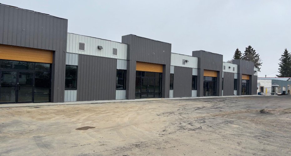 5407 50 Street, Ponoka, Alberta T4J 1H9, ,Commercial,For Lease,50,A2219798