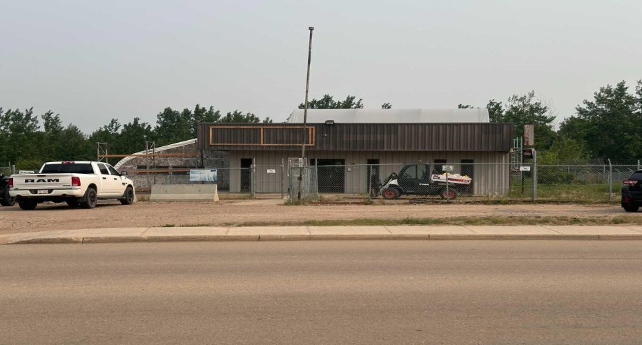 24 Nipewon Road, Lac La Biche, Alberta T0A 2C0, ,Commercial,For Sale,Nipewon Road,A2210597