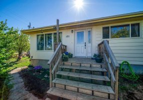 101 11 Street, Wainwright, Alberta T9W 1G9, 5 Bedrooms Bedrooms, ,2 BathroomsBathrooms,Residential,For Sale,11,A2222107 101 11 Street, Wainwright, Alberta T9W 1G9, 5 Bedrooms Bedrooms, ,2 BathroomsBathrooms,Residential,For Sale,11,A2222107