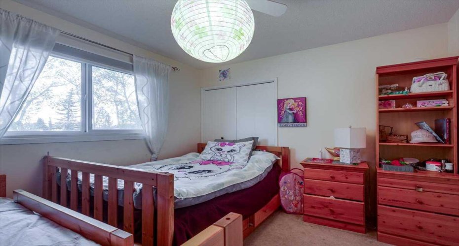 1203 Gough Road, Carstairs, Alberta T0M 0N0, 3 Bedrooms Bedrooms, ,2 BathroomsBathrooms,Residential,For Sale,Gough,A2222112