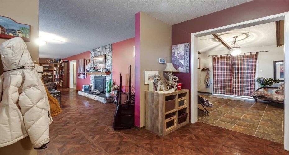 1203 Gough Road, Carstairs, Alberta T0M 0N0, 3 Bedrooms Bedrooms, ,2 BathroomsBathrooms,Residential,For Sale,Gough,A2222112