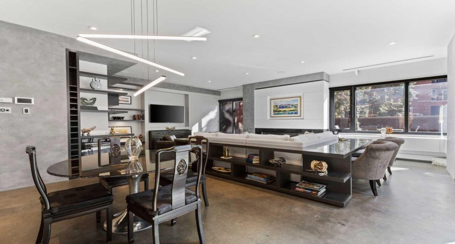 500 Eau Claire Avenue, Calgary, Alberta T2P 3R8, 1 Bedroom Bedrooms, ,2 BathroomsBathrooms,Residential,For Sale,Eau Claire,A2223441