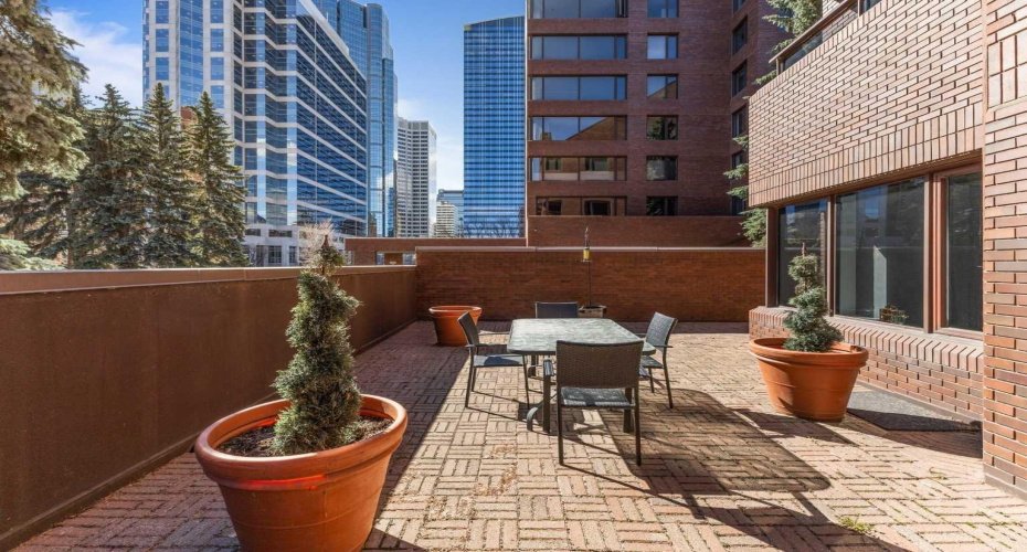 500 Eau Claire Avenue, Calgary, Alberta T2P 3R8, 1 Bedroom Bedrooms, ,2 BathroomsBathrooms,Residential,For Sale,Eau Claire,A2223441