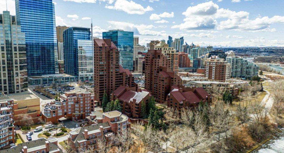 500 Eau Claire Avenue, Calgary, Alberta T2P 3R8, 1 Bedroom Bedrooms, ,2 BathroomsBathrooms,Residential,For Sale,Eau Claire,A2223441