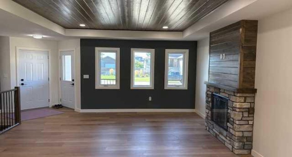 3 Greenview Crescent, Foremost, Alberta T0K 0X0, 5 Bedrooms Bedrooms, ,3 BathroomsBathrooms,Residential,For Sale,Greenview,A2223454