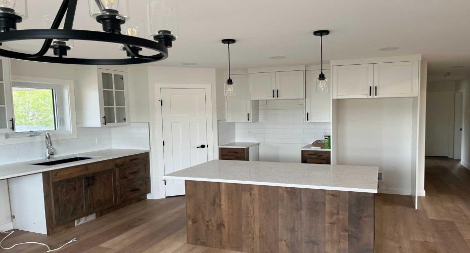 3 Greenview Crescent, Foremost, Alberta T0K 0X0, 5 Bedrooms Bedrooms, ,3 BathroomsBathrooms,Residential,For Sale,Greenview,A2223454