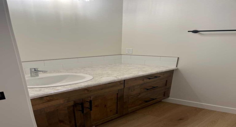 3 Greenview Crescent, Foremost, Alberta T0K 0X0, 5 Bedrooms Bedrooms, ,3 BathroomsBathrooms,Residential,For Sale,Greenview,A2223454