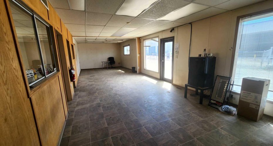 6709C GOLDENWEST Avenue, Red Deer, Alberta T4P 1A7, ,Commercial,For Lease,GOLDENWEST,A2222525
