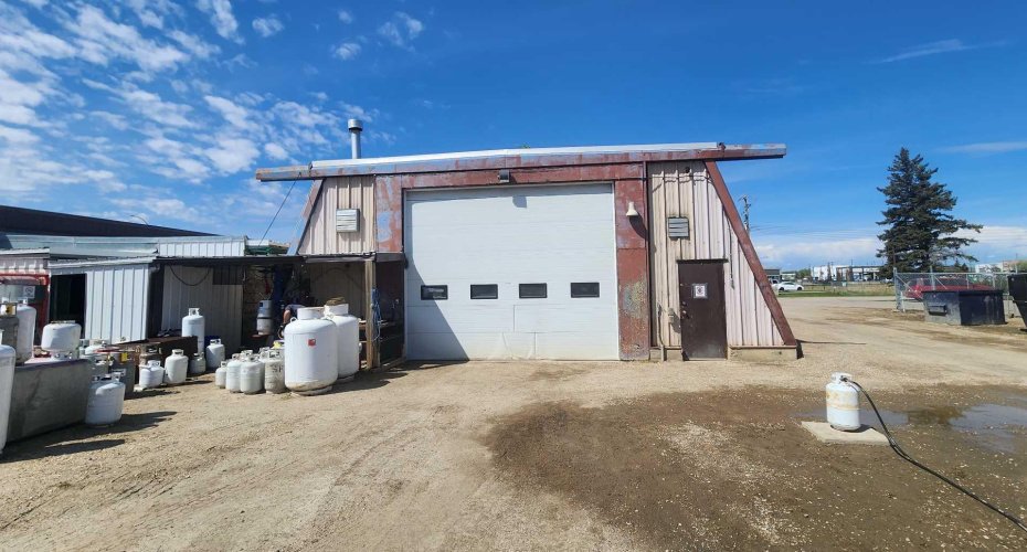 6709C GOLDENWEST Avenue, Red Deer, Alberta T4P 1A7, ,Commercial,For Lease,GOLDENWEST,A2222525