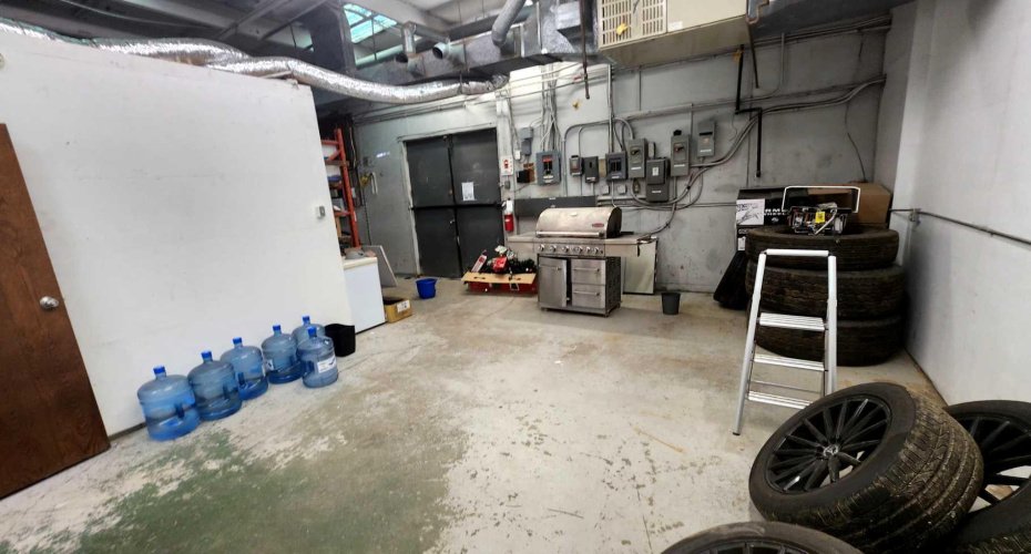 6709C GOLDENWEST Avenue, Red Deer, Alberta T4P 1A7, ,Commercial,For Lease,GOLDENWEST,A2222525