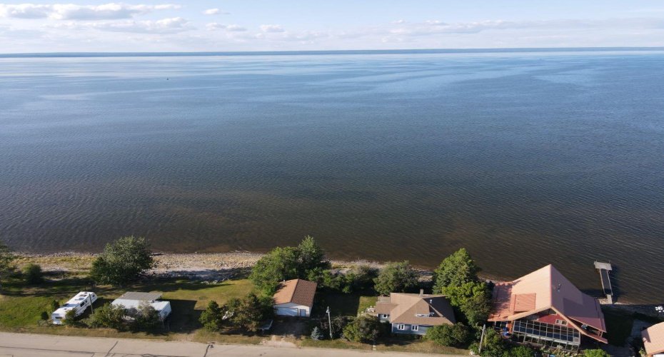 75 Peace River Avenue, Joussard, Alberta T0G 1J0, 3 Bedrooms Bedrooms, ,1 BathroomBathrooms,Residential,For Sale,Peace River Avenue,A2223826