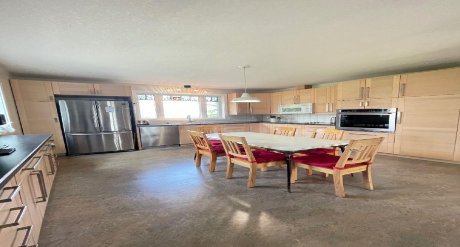 75 Peace River Avenue, Joussard, Alberta T0G 1J0, 3 Bedrooms Bedrooms, ,1 BathroomBathrooms,Residential,For Sale,Peace River Avenue,A2223826