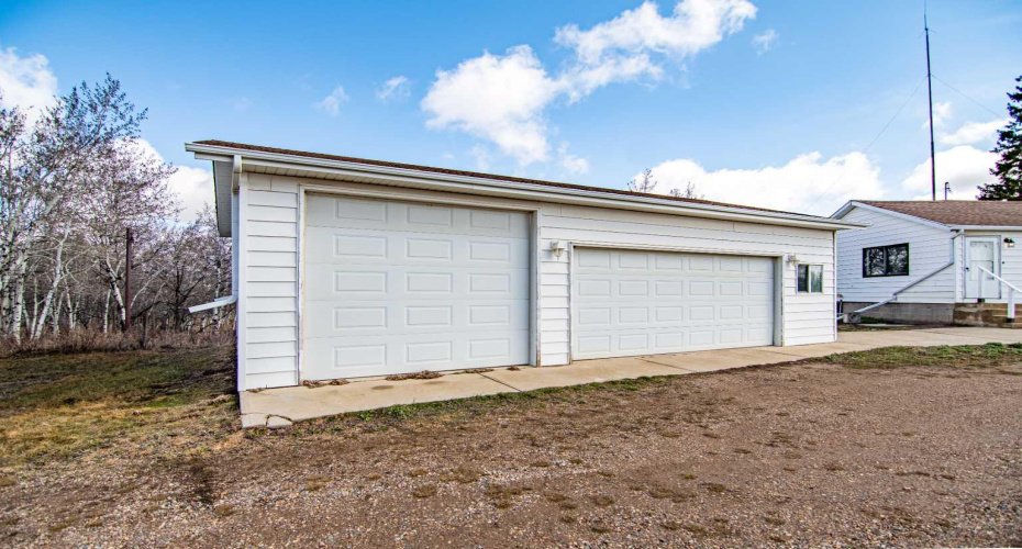 39061 Range Road 220, Rural Stettler No. 6, County of, Alberta T0C 2E0, 3 Bedrooms Bedrooms, ,1 BathroomBathrooms,Residential,For Sale,Range Road 220,A2212543