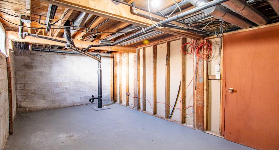 39061 Range Road 220, Rural Stettler No. 6, County of, Alberta T0C 2E0, 3 Bedrooms Bedrooms, ,1 BathroomBathrooms,Agri-business,For Sale,Range Road 220,A2212555