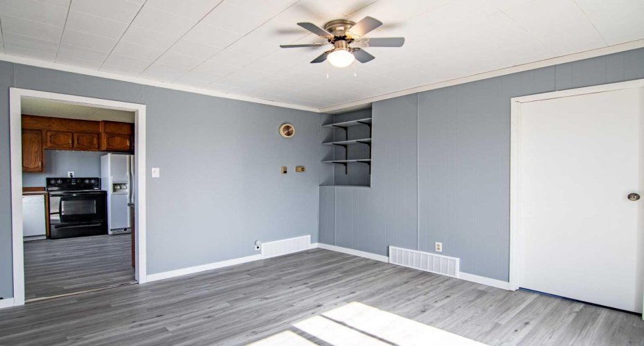 39061 Range Road 220, Rural Stettler No. 6, County of, Alberta T0C 2E0, 3 Bedrooms Bedrooms, ,1 BathroomBathrooms,Agri-business,For Sale,Range Road 220,A2212555