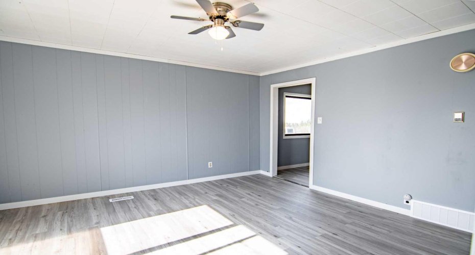 39061 Range Road 220, Rural Stettler No. 6, County of, Alberta T0C 2E0, 3 Bedrooms Bedrooms, ,1 BathroomBathrooms,Agri-business,For Sale,Range Road 220,A2212555