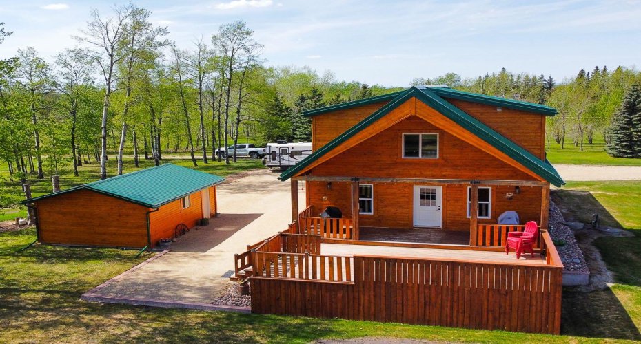 20133 TWP RD 832, St. Isidore, Alberta T0H 1E0, 3 Bedrooms Bedrooms, ,2 BathroomsBathrooms,Residential,For Sale,TWP RD 832,A2221319