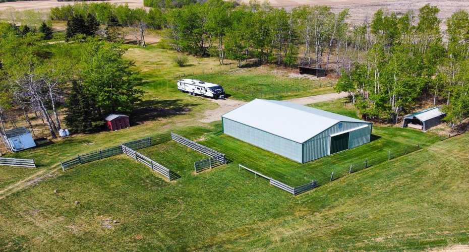 20133 TWP RD 832, St. Isidore, Alberta T0H 1E0, 3 Bedrooms Bedrooms, ,2 BathroomsBathrooms,Residential,For Sale,TWP RD 832,A2221319