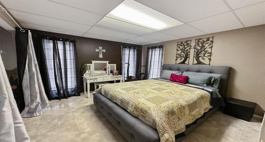 5009 50 Avenue, Valleyview, Alberta T0H3C0, ,Commercial,For Sale,50,A2224780