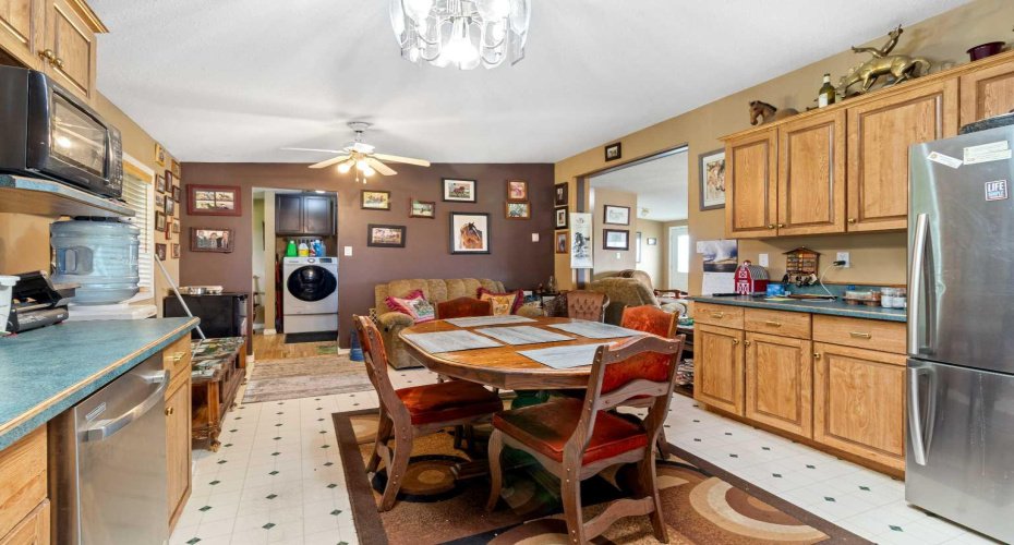 25579 Twp Rd 382, Rural Red Deer County, Alberta T4N 5E2, 5 Bedrooms Bedrooms, ,4 BathroomsBathrooms,Agri-business,For Sale,Twp Rd 382,A2223876