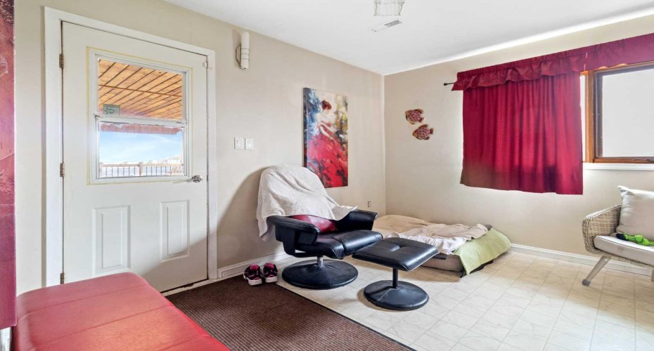 25579 Twp Rd 382, Rural Red Deer County, Alberta T4N 5E2, 5 Bedrooms Bedrooms, ,4 BathroomsBathrooms,Agri-business,For Sale,Twp Rd 382,A2223876