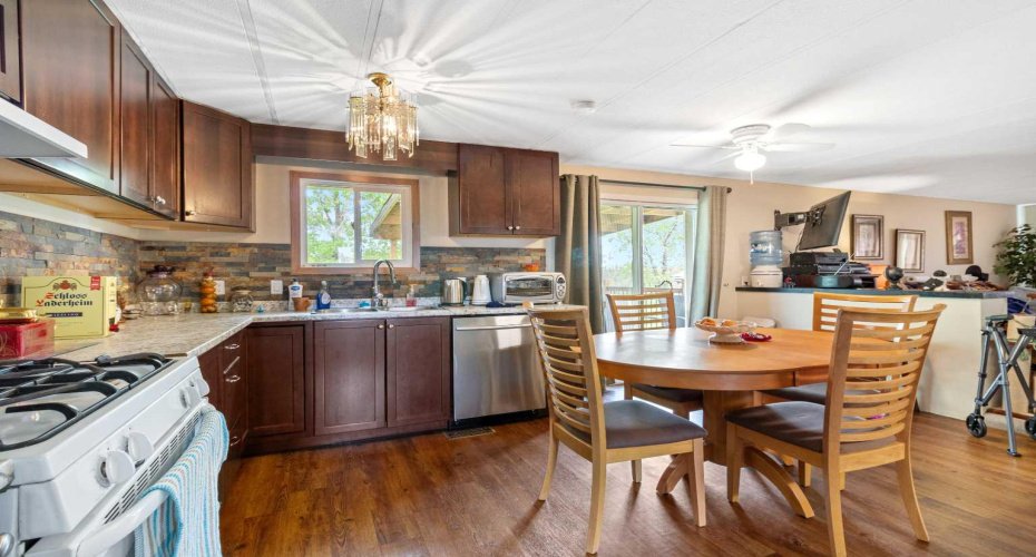 25579 Twp Rd 382, Rural Red Deer County, Alberta T4N 5E2, 5 Bedrooms Bedrooms, ,4 BathroomsBathrooms,Agri-business,For Sale,Twp Rd 382,A2223876