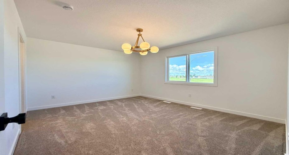 10210 67 Avenue, Grande Prairie, Alberta T8W 0K7, 3 Bedrooms Bedrooms, ,3 BathroomsBathrooms,Residential,For Sale,67,A2215994