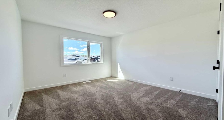 10210 67 Avenue, Grande Prairie, Alberta T8W 0K7, 3 Bedrooms Bedrooms, ,3 BathroomsBathrooms,Residential,For Sale,67,A2215994