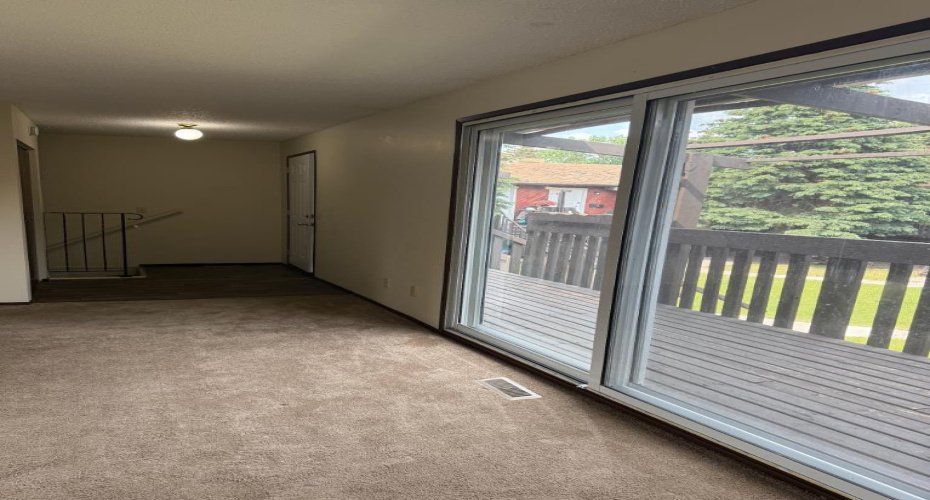 4607 73 Street, Calgary, Alberta T3B2M3, ,Commercial,For Sale,73,A2225168