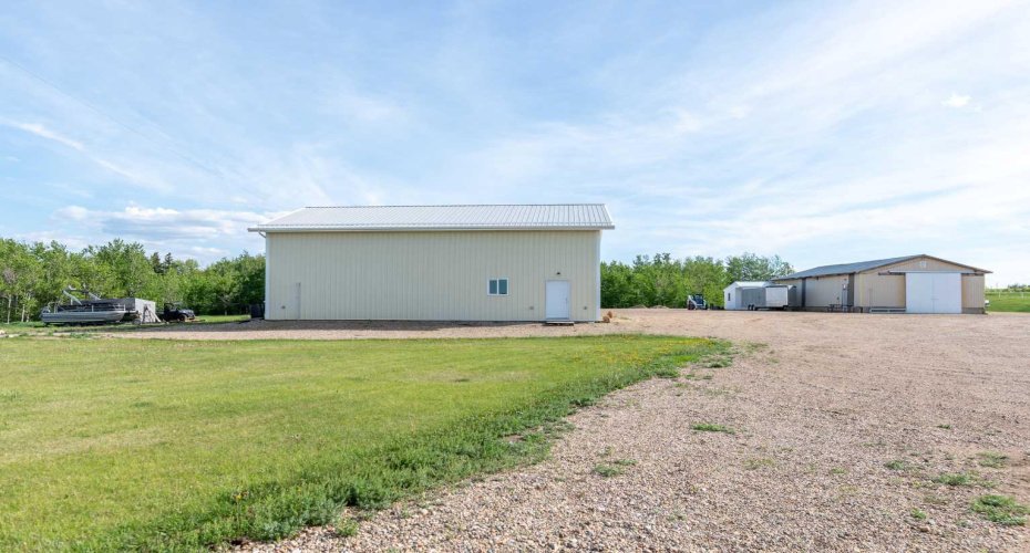 326506 TWP RD 500A, Rural, Saskatchewan S0M 1R0, 4 Bedrooms Bedrooms, ,2 BathroomsBathrooms,Residential,For Sale,326506 TWP RD 500A,A2225750