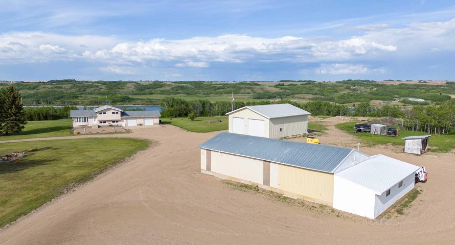 326506 TWP RD 500A, Rural, Saskatchewan S0M 1R0, 4 Bedrooms Bedrooms, ,2 BathroomsBathrooms,Residential,For Sale,326506 TWP RD 500A,A2225750