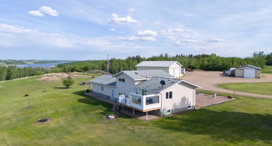 326506 TWP RD 500A, Rural, Saskatchewan S0M 1R0, 4 Bedrooms Bedrooms, ,2 BathroomsBathrooms,Residential,For Sale,326506 TWP RD 500A,A2225750