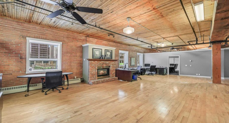 535 10 Avenue, Calgary, Alberta T2R 0A8, 1 Bedroom Bedrooms, ,2 BathroomsBathrooms,Residential,For Sale,10,A2224755