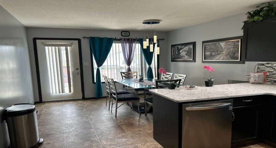 3 Upland Road, Brooks, Alberta T1R 0P8, 3 Bedrooms Bedrooms, ,2 BathroomsBathrooms,Residential,For Sale,Upland,A2226242