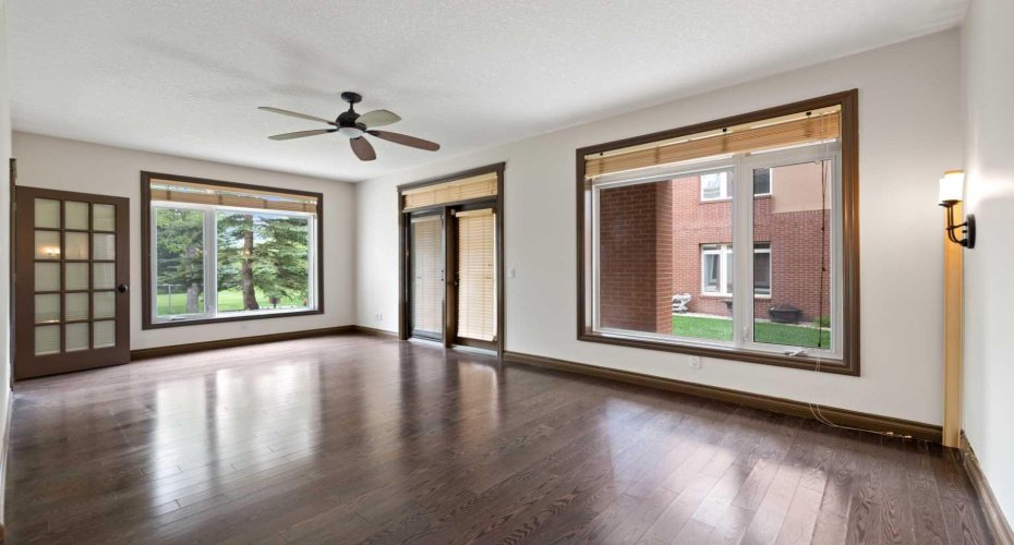 24 Hemlock Crescent, Calgary, Alberta T3C 2Z1, 2 Bedrooms Bedrooms, ,2 BathroomsBathrooms,Residential,For Sale,Hemlock,A2224848