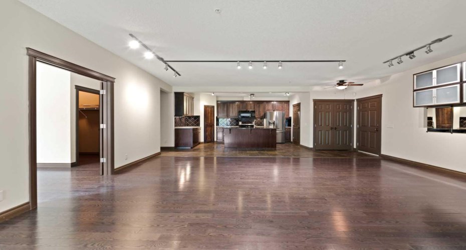 24 Hemlock Crescent, Calgary, Alberta T3C 2Z1, 2 Bedrooms Bedrooms, ,2 BathroomsBathrooms,Residential,For Sale,Hemlock,A2224848