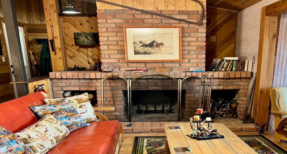 4 Lee Lake Road, Rural Pincher Creek No. 9, M.D. of, Alberta T0K 1W0, 3 Bedrooms Bedrooms, ,1 BathroomBathrooms,Residential,For Sale,Lee Lake,A2177979