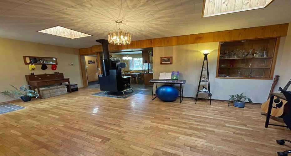 203 Maurer Drive, Hinton, Alberta T7V 2C4, 5 Bedrooms Bedrooms, ,2 BathroomsBathrooms,Residential,For Sale,Maurer,A2187720