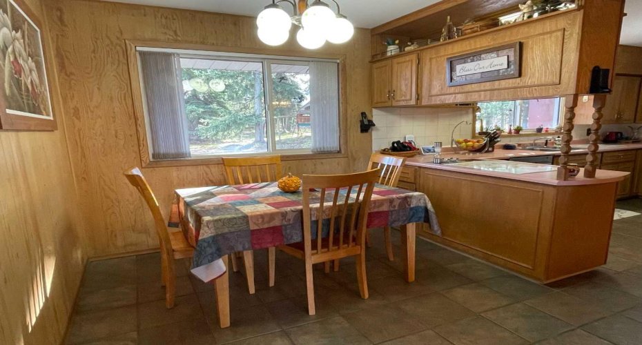 203 Maurer Drive, Hinton, Alberta T7V 2C4, 5 Bedrooms Bedrooms, ,2 BathroomsBathrooms,Residential,For Sale,Maurer,A2187720