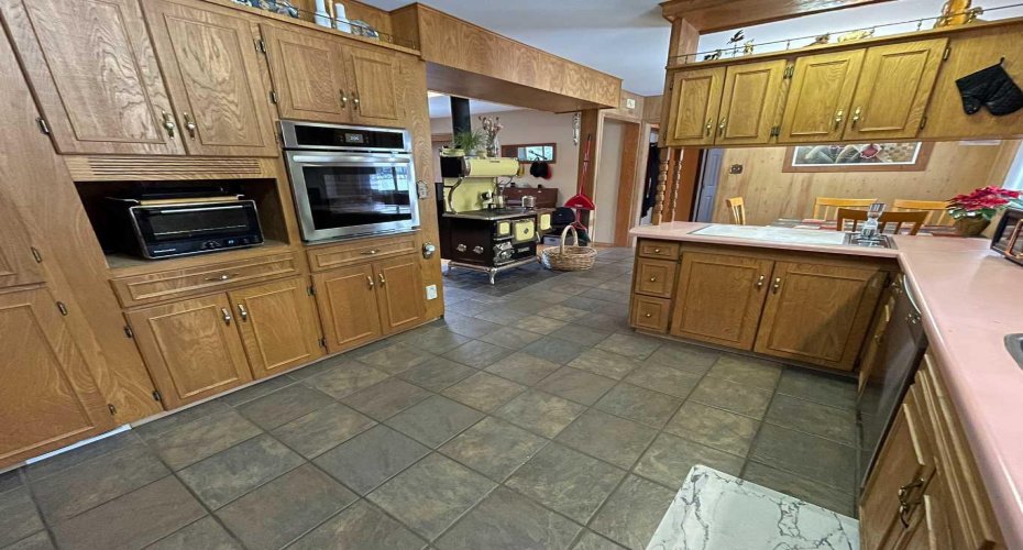 203 Maurer Drive, Hinton, Alberta T7V 2C4, 5 Bedrooms Bedrooms, ,2 BathroomsBathrooms,Residential,For Sale,Maurer,A2187720