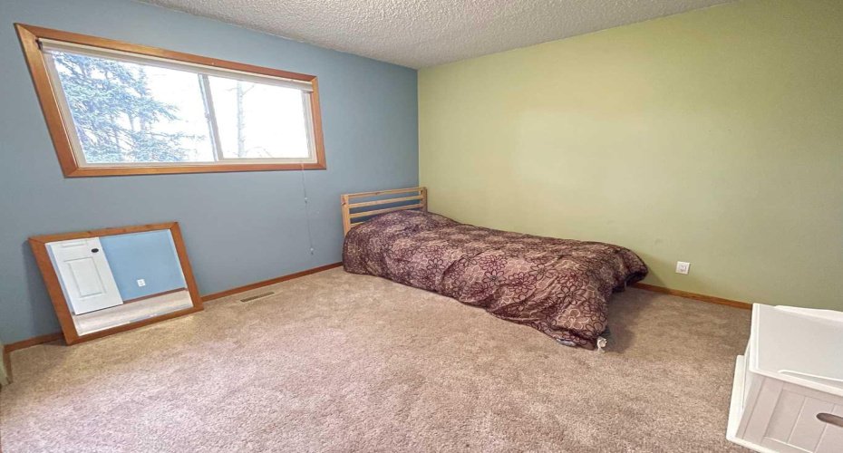 203 Maurer Drive, Hinton, Alberta T7V 2C4, 5 Bedrooms Bedrooms, ,2 BathroomsBathrooms,Residential,For Sale,Maurer,A2187720