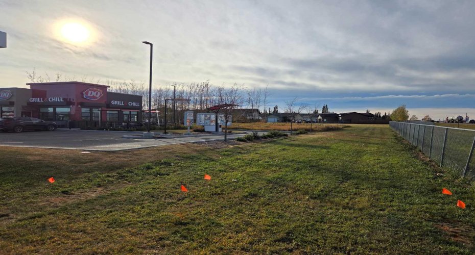 2412 20th Street, Didsbury, Alberta T0M0A2, ,Commercial,For Sale,Dairy Queen,20th,A2224725