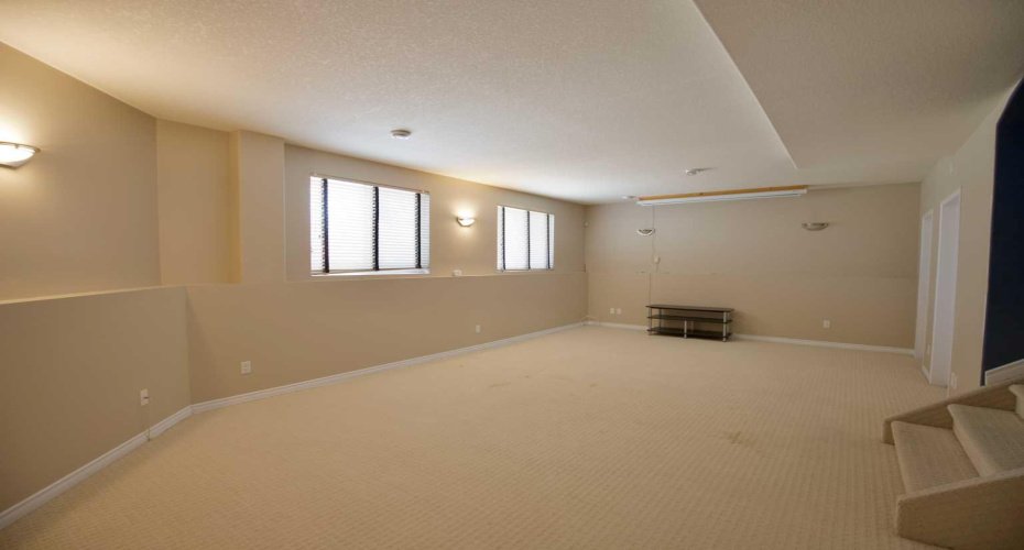 110 GUIMOND Place, Hinton, Alberta T7V2C5, 4 Bedrooms Bedrooms, ,3 BathroomsBathrooms,Residential,For Sale,GUIMOND,A2227524