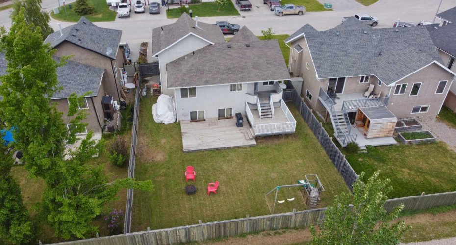 110 GUIMOND Place, Hinton, Alberta T7V2C5, 4 Bedrooms Bedrooms, ,3 BathroomsBathrooms,Residential,For Sale,GUIMOND,A2227524