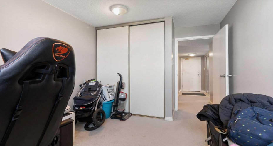 30 Mchugh Court, Calgary, Alberta T2E7X3, 2 Bedrooms Bedrooms, ,1 BathroomBathrooms,Residential,For Sale,Mchugh,A2226548