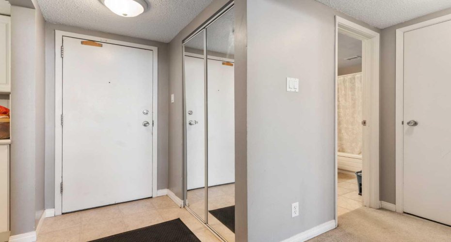 30 Mchugh Court, Calgary, Alberta T2E7X3, 2 Bedrooms Bedrooms, ,1 BathroomBathrooms,Residential,For Sale,Mchugh,A2226548