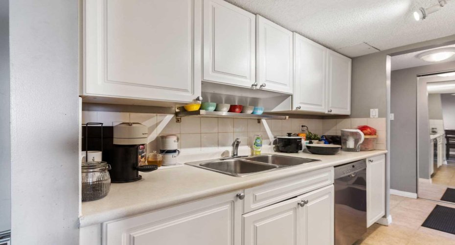 30 Mchugh Court, Calgary, Alberta T2E7X3, 2 Bedrooms Bedrooms, ,1 BathroomBathrooms,Residential,For Sale,Mchugh,A2226548