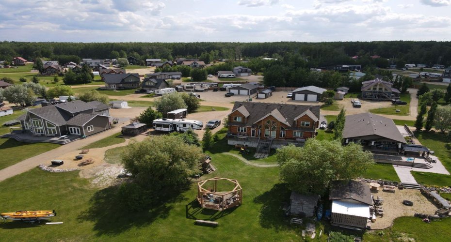 180 162 Peace River Avenue, Joussard, Alberta T0G 1J0, 5 Bedrooms Bedrooms, ,4 BathroomsBathrooms,Residential,For Sale,162 Peace River,A2227380