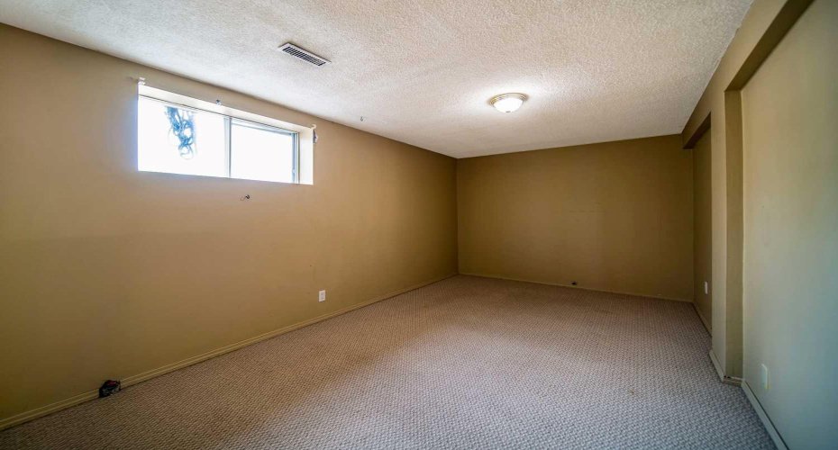 1601 5 Avenue, Wainwright, Alberta T9W 1J3, 4 Bedrooms Bedrooms, ,3 BathroomsBathrooms,Residential,For Sale,5,A2228342