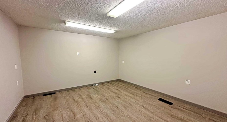 8121 Fraser Avenue, Fort McMurray, Alberta T9H 1W5, ,Commercial,For Lease,Fraser,A2227429